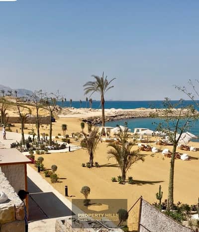شاليه ع البحر استلام فوري متشطب بالكامل في Cali coast رأس الحكمه بجوار جيفيرا و مار باي