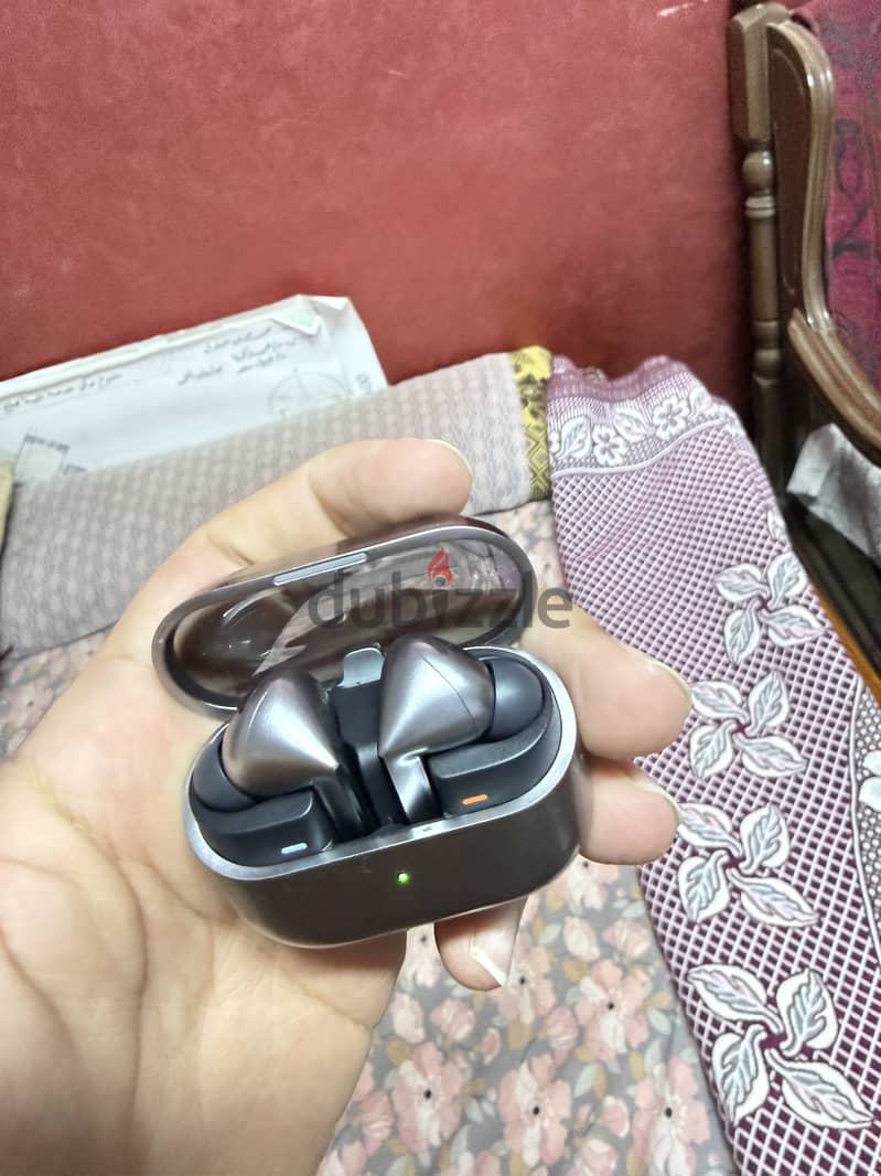 Galaxy buds 3pro 1