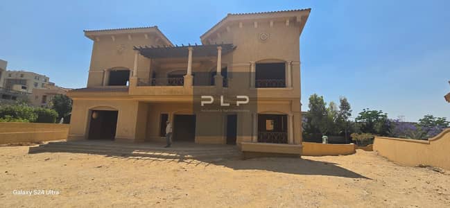 استلم فوري فيلا ريسيل في كمبوند لينا سبرينجز التجمع الخامس Leena Springs New Cairo