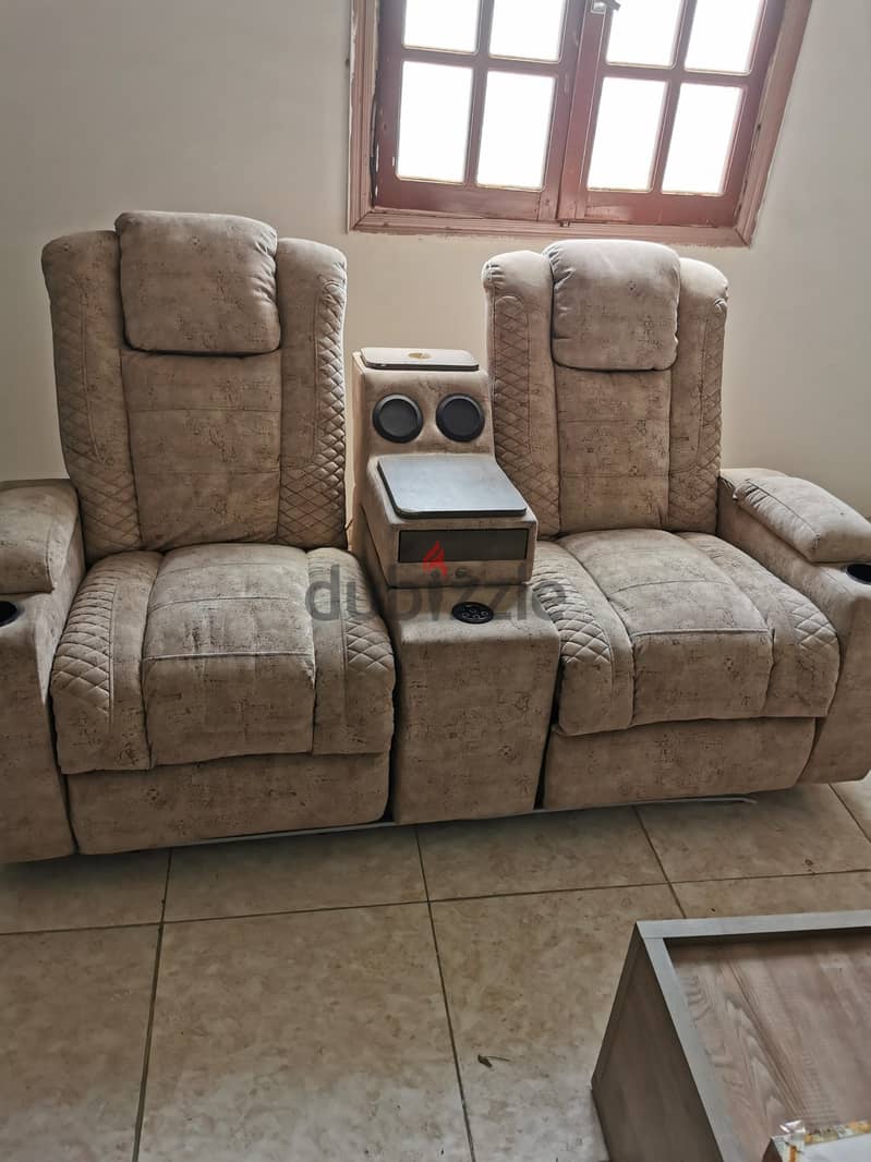 lazy boy like new 1