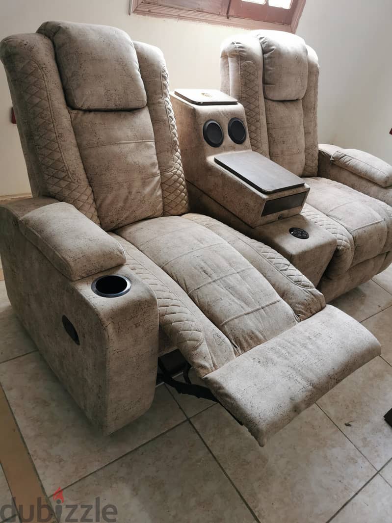 lazy boy like new 2