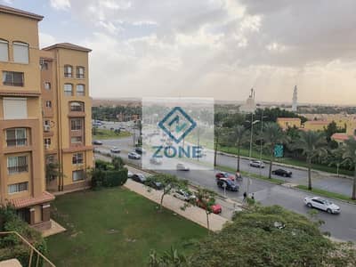 اقل سعر شقه للبيع بمدينتي مساحه 260 متر بالسوق طابق متكرر و فيو مفتوح