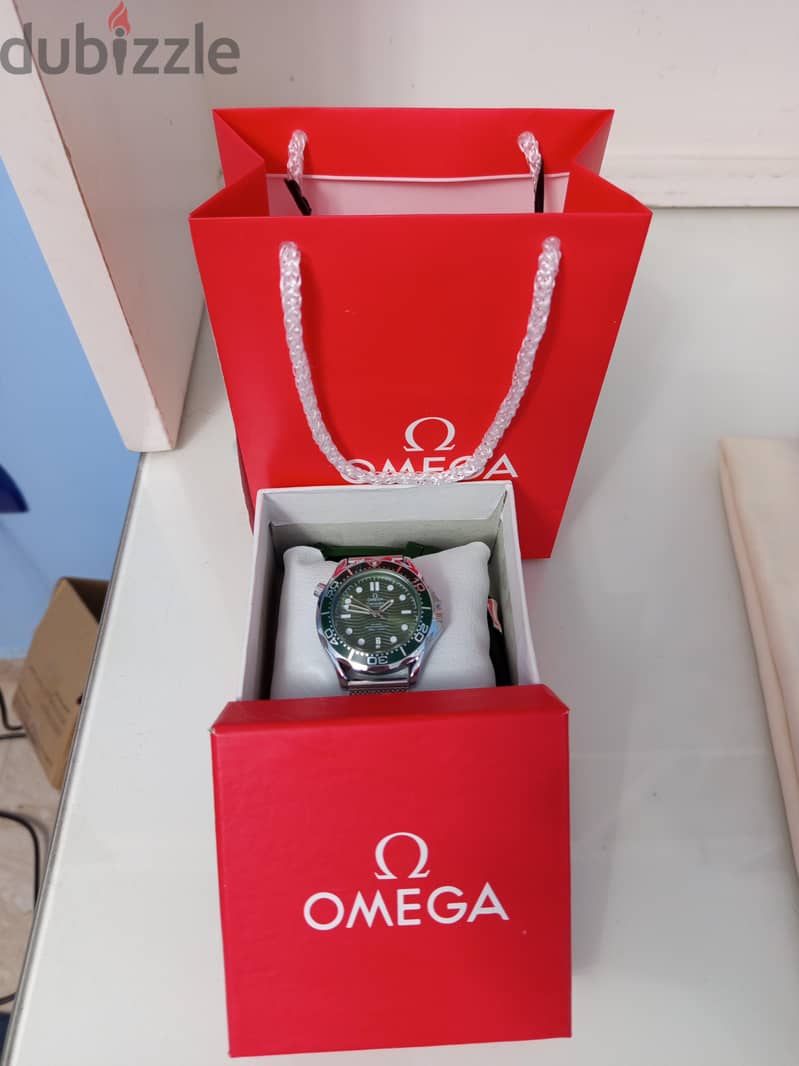 OMEGA SEAMASTER DIVER 007 GREEN 9