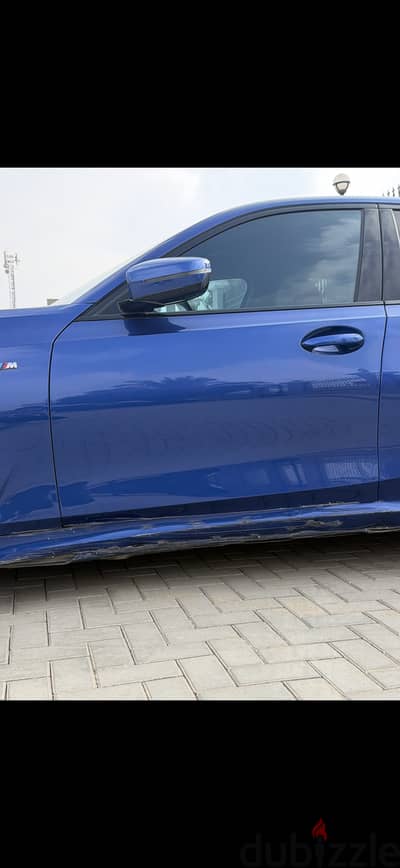 صاج باب BMW 320i G20 2024 أصلي – أزرق