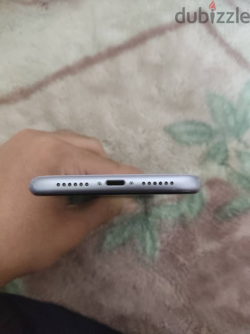 iPhone 11 5