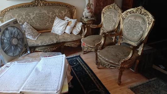 full salon 4 chairs and 1 three seater sofa with table