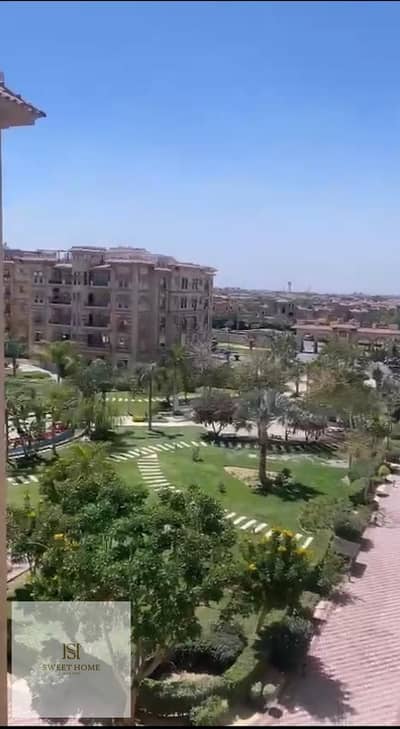 شقة للإيجار في Hayati Residence نص مفروشه