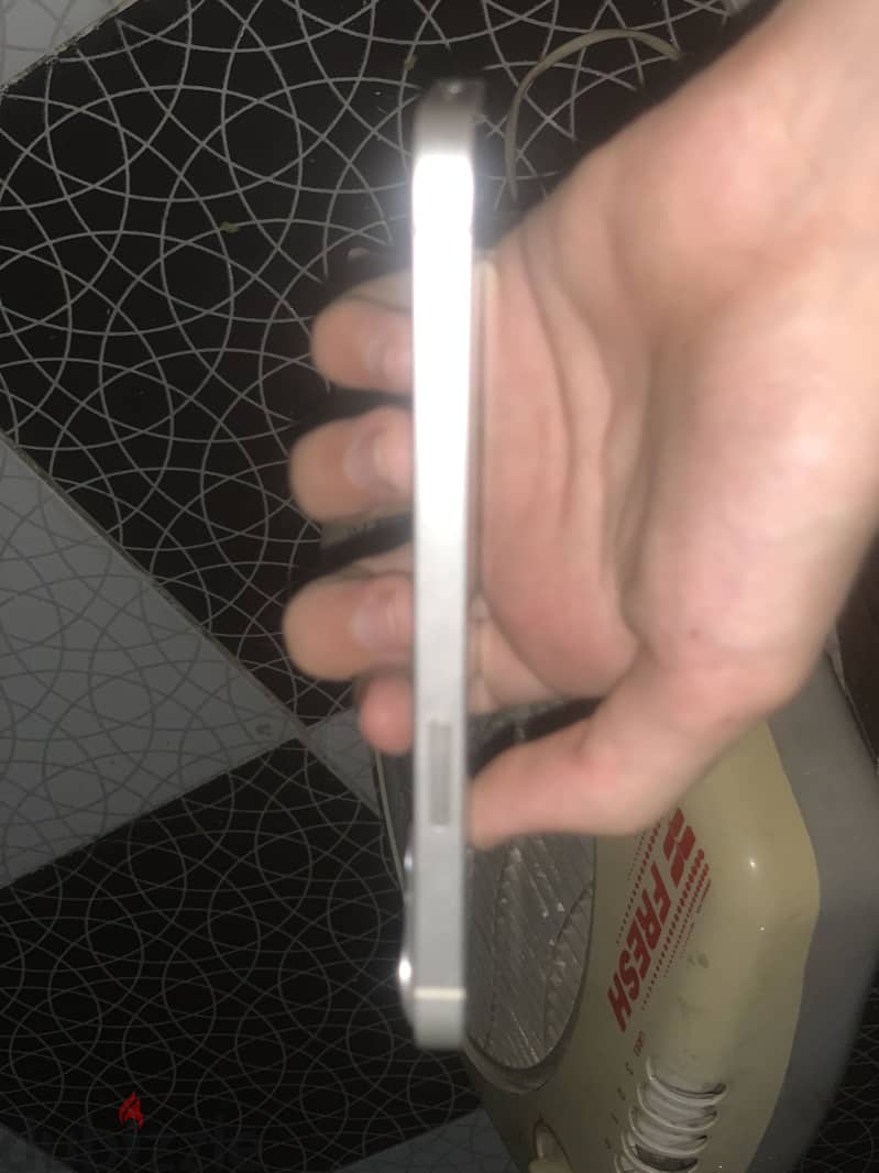 Apple - iPhone 13 2