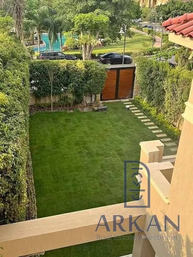 A&M&Mشقة للبيع ارضي بجاردن 119م+39م بمقدم 480 الف وقسط شهري 40 الف ومدة الاقساط علي 5 سنين بجوار صن كابيتال ونادي الشرطة
