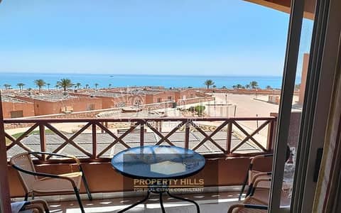 Receive immediately a chalet with a distinctive area overlooking the golf in Ain Sokhna near the Movenpick Hotel and the yacht marina