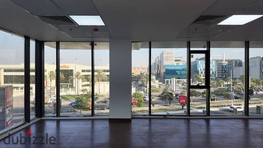 للايجار مكتب مميز 90 متر داخل مول سنترال افنيو , مباني ادريس , الشيخ زايد ( مساحة مفتوحة )