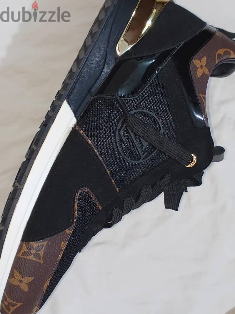Louis Vuitton Run Away Black Monogram 1