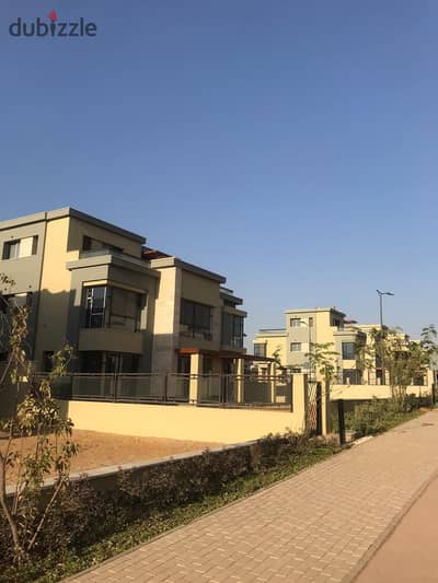 فيلا توين هاوس فى فيليت سوديك اقاهرة الجديدة بسعر مميز قرب الجامعة الامريكية و شارع التسعين .