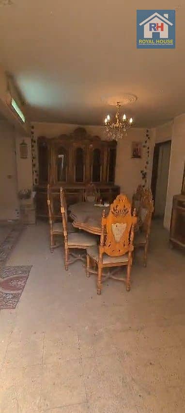 Apartment for sale, 170 sq m, off Touman Bay Street, opposite the Civil Registry and near Suez Bridge, Zeitoun.