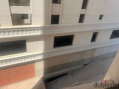  شقة للبيع في أبراج مروج في سموحة