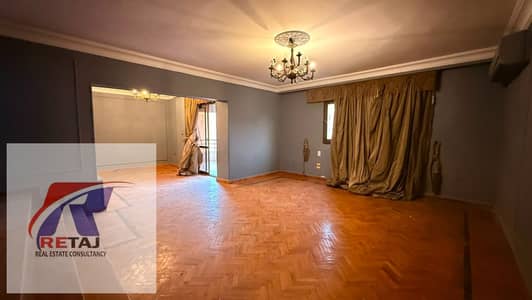 165 sqm Apartment for Sale with Kitchen and Air Conditioning in the 6th District, near City Center, Nasr City