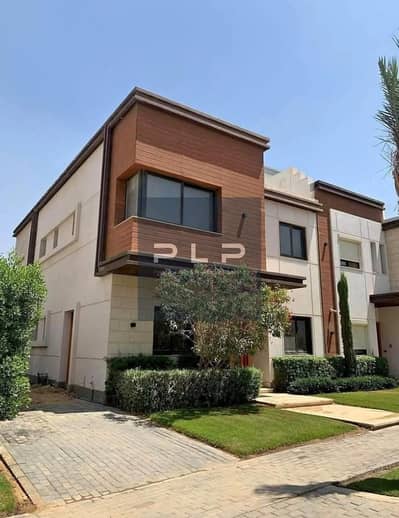 Premium resale townhouse for sale in a prime location in Azar Compound, New Cairo, directly on the Middle Ring Road and just minutes away from AUC.