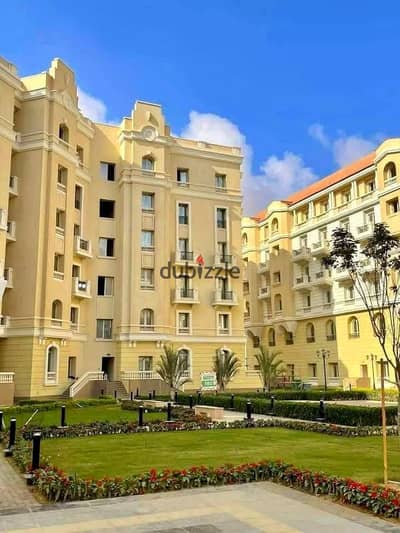شقة لقطة للبيع بأقل من سعرها استلام فوري متشطبة بالكامل بالتكيفات بكمبوند ( جاردن سيتي ) بالعاصمة الادارية الجديدة جاهزة للسكن