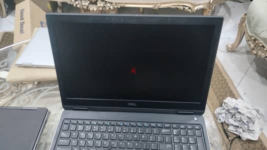 dell precision 7530 Core i7 8th nividia 4