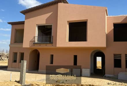 Townhouse ready for viewing in a compound near Royal City in the heart of Sheikh Zayed, minutes from Hyper One Townhouse ready for viewing in a compound near Royal City in the heart of Sheikh Zayed, minutes from Hyper One