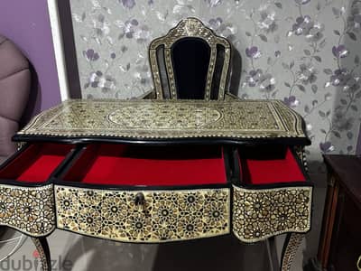 مكتب وكرسي خشب زان