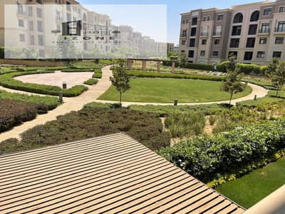 شقة ايجار مفروشة بالكامل في ميفيدا بارسل 10 Mivida Parcel 10 القاهرة الجديدة New Cairo 200 متر 3 غرف نوم 3 حمامات موقع مميز