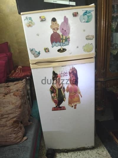 ثلاجة مستعمله للبيع