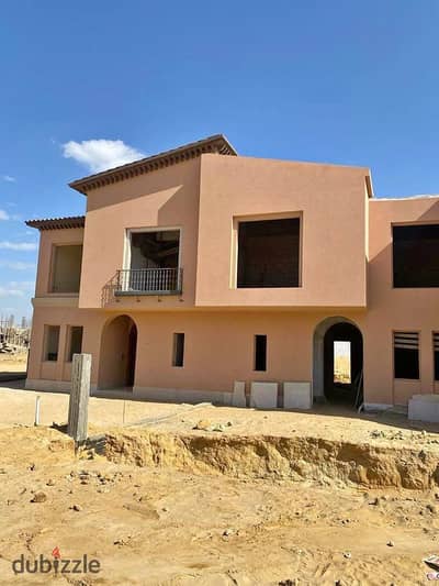 فيلا فاخرة بكمبوند فيلدج ويست دقائق من اركان بلازا ودقائق من النادي الاهلي بفيو لاند سكيب