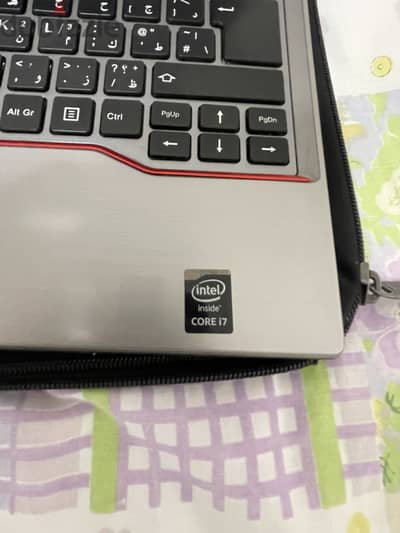 Fujitsu LIFEBOOK E734 - made in japan