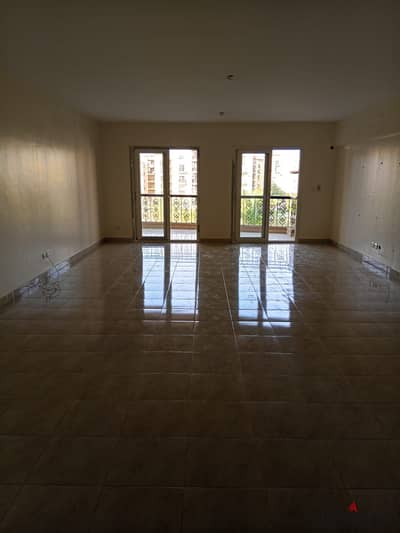 Apartment for rent in Al Rehab City, square view, prime location Near services