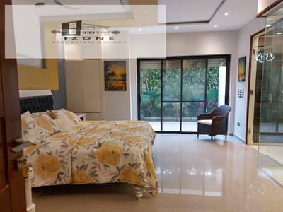 شقة ايجار مفروشة بالكامل في ليك فيو ريزيدنس Lake View Residence القاهرة الجديدة New Cairo دور أرضي 240 متر 3 غرف ماستر 4 حمامات حمام سباحة خاص