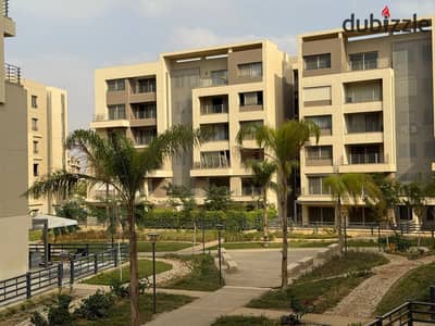 شقه للبيع لقطه جاهزه للتسليم في كابيتال جاردنز Mostakbal City -Capital Gardens