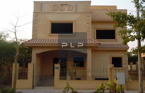 فيلا ستاندالون بسعر لقطه جاهزه للسكن لوكيشن مميز للبيع في كمبوند زيزينيا جاردنز -Ziznia garden