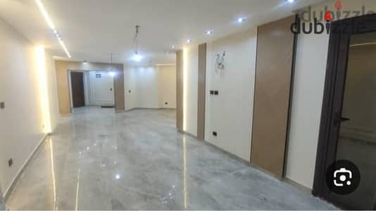 للأيجار السكنى بسموحة شقة 160 متر
