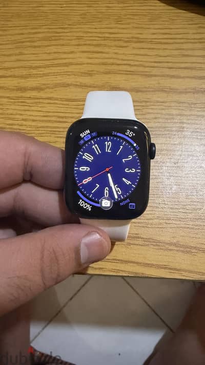 Apple Watch - S9 - 98% Battery