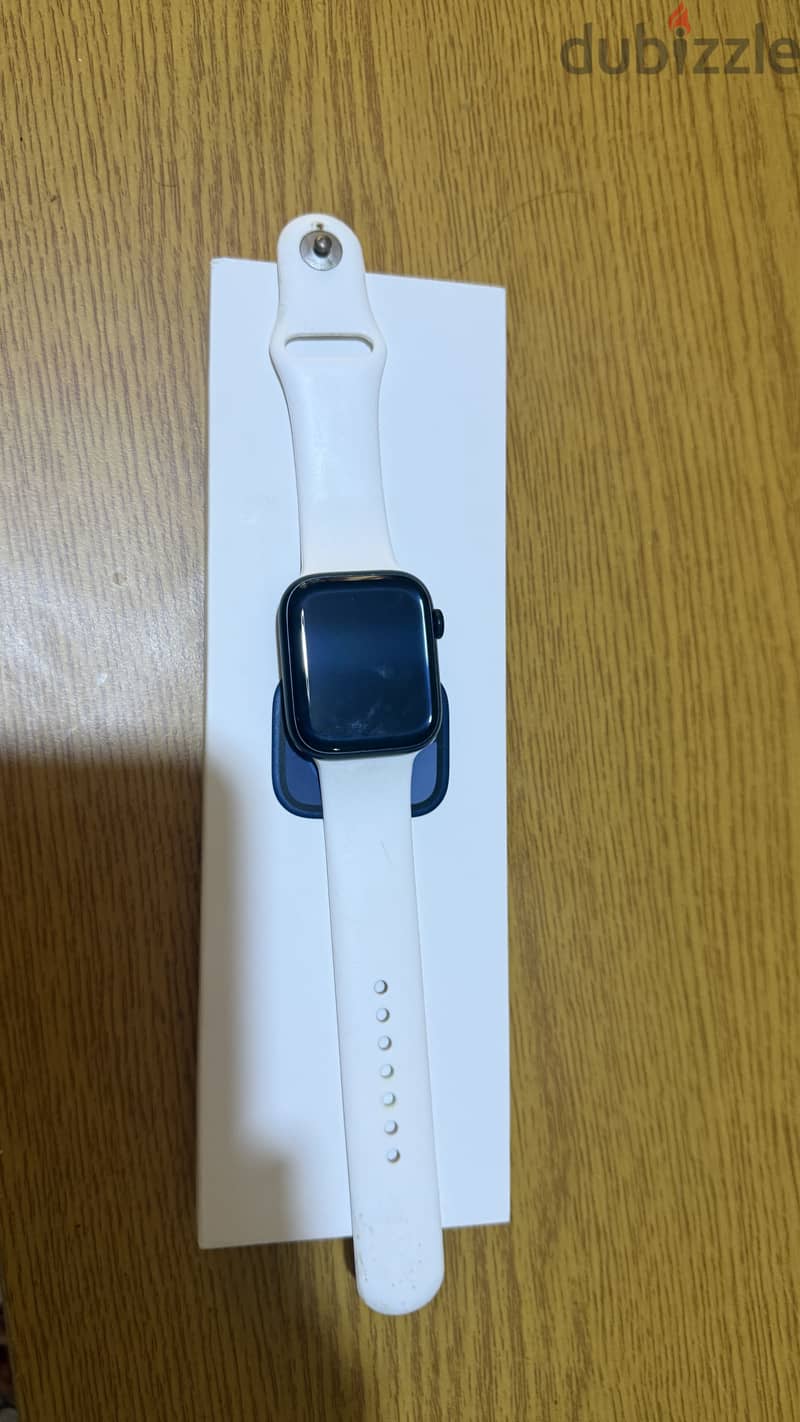 Apple Watch - S9 - 98% Battery 1