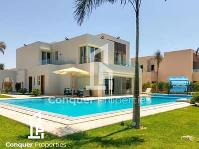 ستاند ألون مع حمام سباحة خاص للبيع في هاسيندا باي