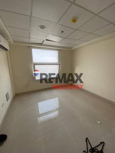 Office or clinic for rent in Dunes Mall, in the heart of El Sheikh Zayed, less than market price
مكتب أو عيادة للإيجار في ديونز مول قلب الشيخ زايد أقل من سعر السوق