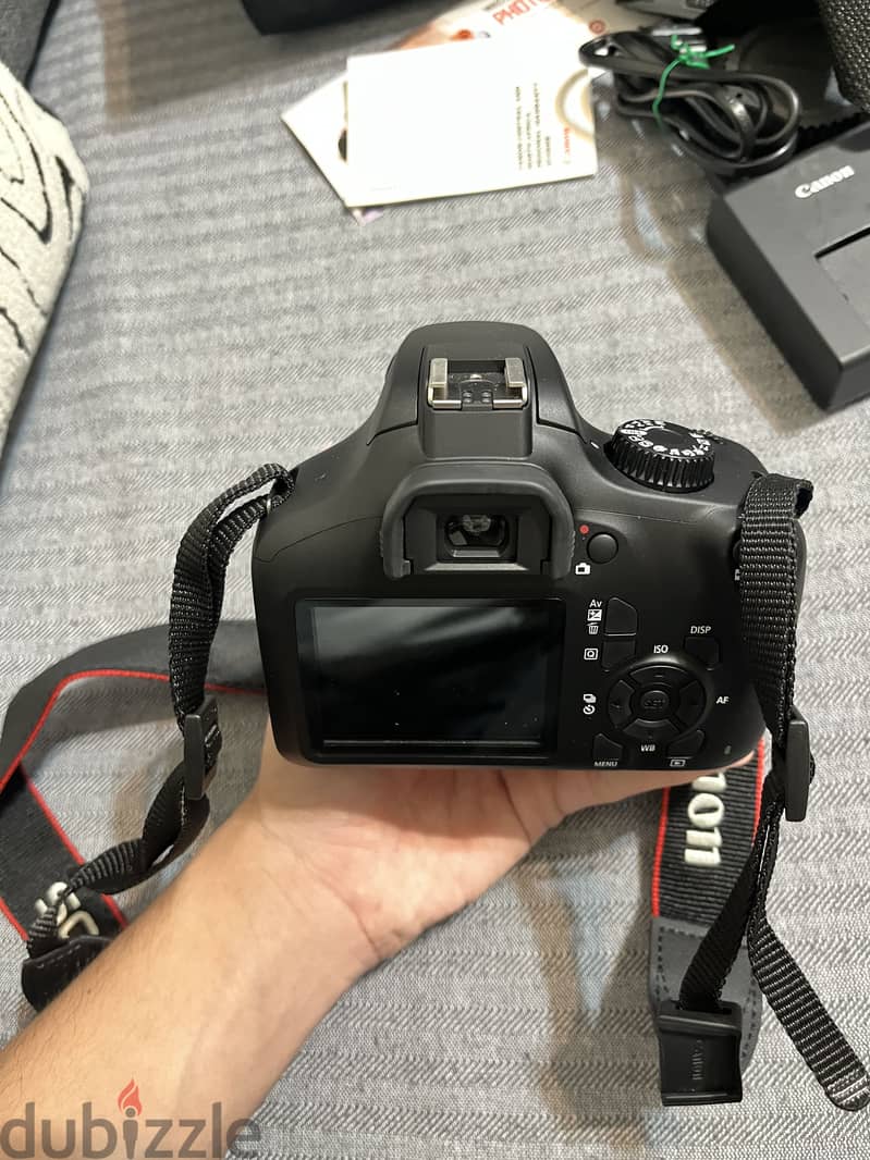 Canon EOS 4000D 3