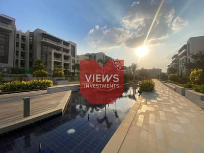 شقة ٣ غرف للبيع متشطبه بالكامل تطل علي مساحات خضراء و مسطحات مائية في ادريس ايست the Address East