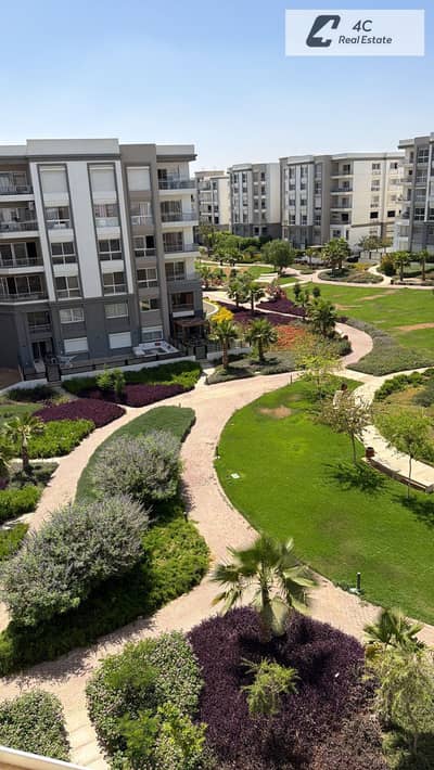 Under market price Apartment Open view landscape Resale a special layout Hyde Park New Cairo Directly on 90th Street next to Mivida Ready for viewing