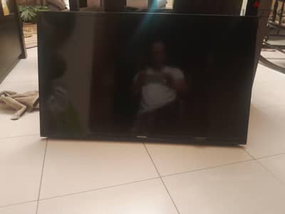 تليفزيون سامسونج 43 HD حالة ممتازة بالريموت