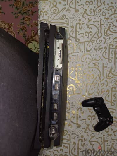 بلاستيشن 4برو 1تير  معاه دراع اصلي