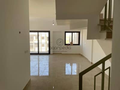 Penthouse for Rent in Al Marasem New Cairo – Prime Golden Square Location with Private Roof and Competitive Price for Long Term Living