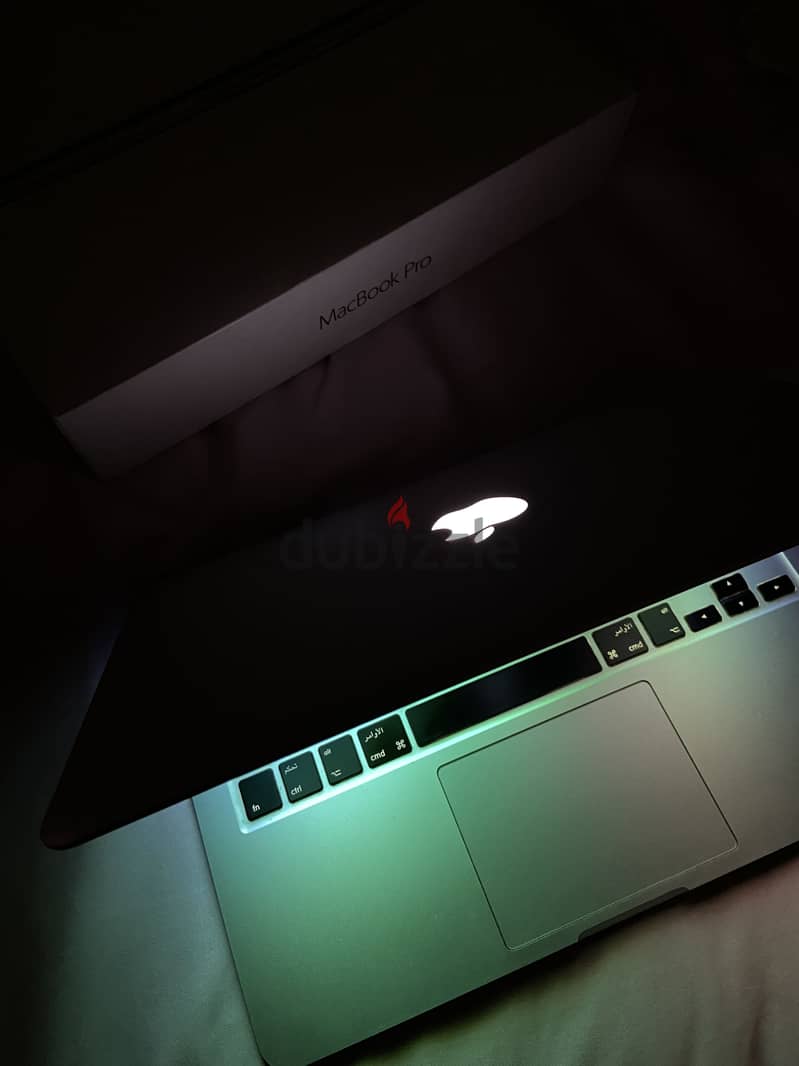MacBook Pro 13inch - Core i5 Retina Screen 3
