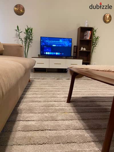Furnished 162 sq m apartment for rent in Al Rehab 2 | Phase 9 | 4th floor with elevator | 3 bedrooms (one master) and 3 bathrooms | Near Avenue Mall a