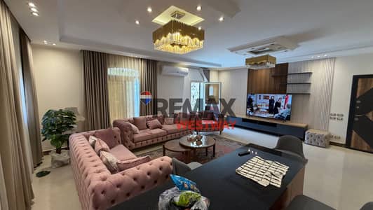 دوبلكس للبيع في بيفرلي هيلز المرحلة الثانية مع حديقة duplex for sale in beverly hills phase 2 with garden
