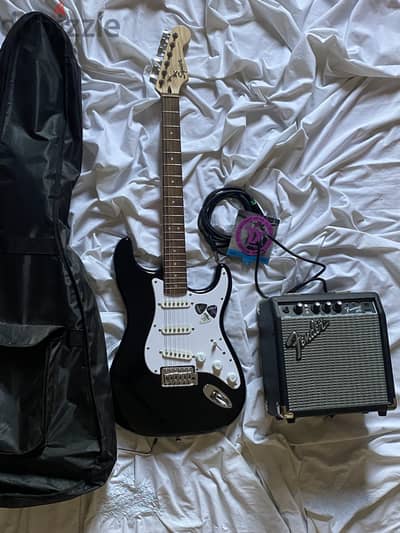Fender squire bullet Stratocaster guitar+ fender frontman 10G amplifie