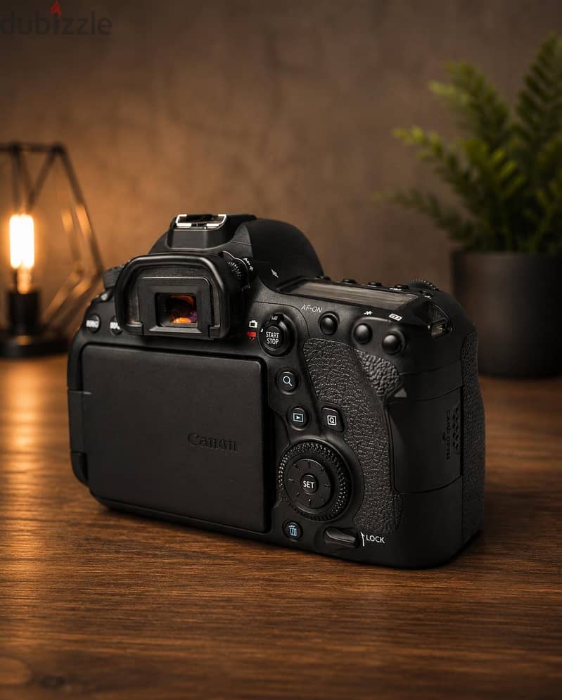 Canon 6D Mark II 1