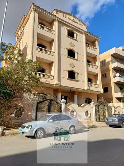 دور كامل للبيع في الحي الحادي عشر – الشيخ زايد - Entire Floor for Sale in District 11 – Sheikh Zayed